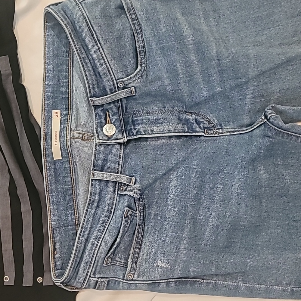 LEVIS STRETCH SKINNY SIZE 8 29 TALL 32" INSEAM - Picture 3 of 8